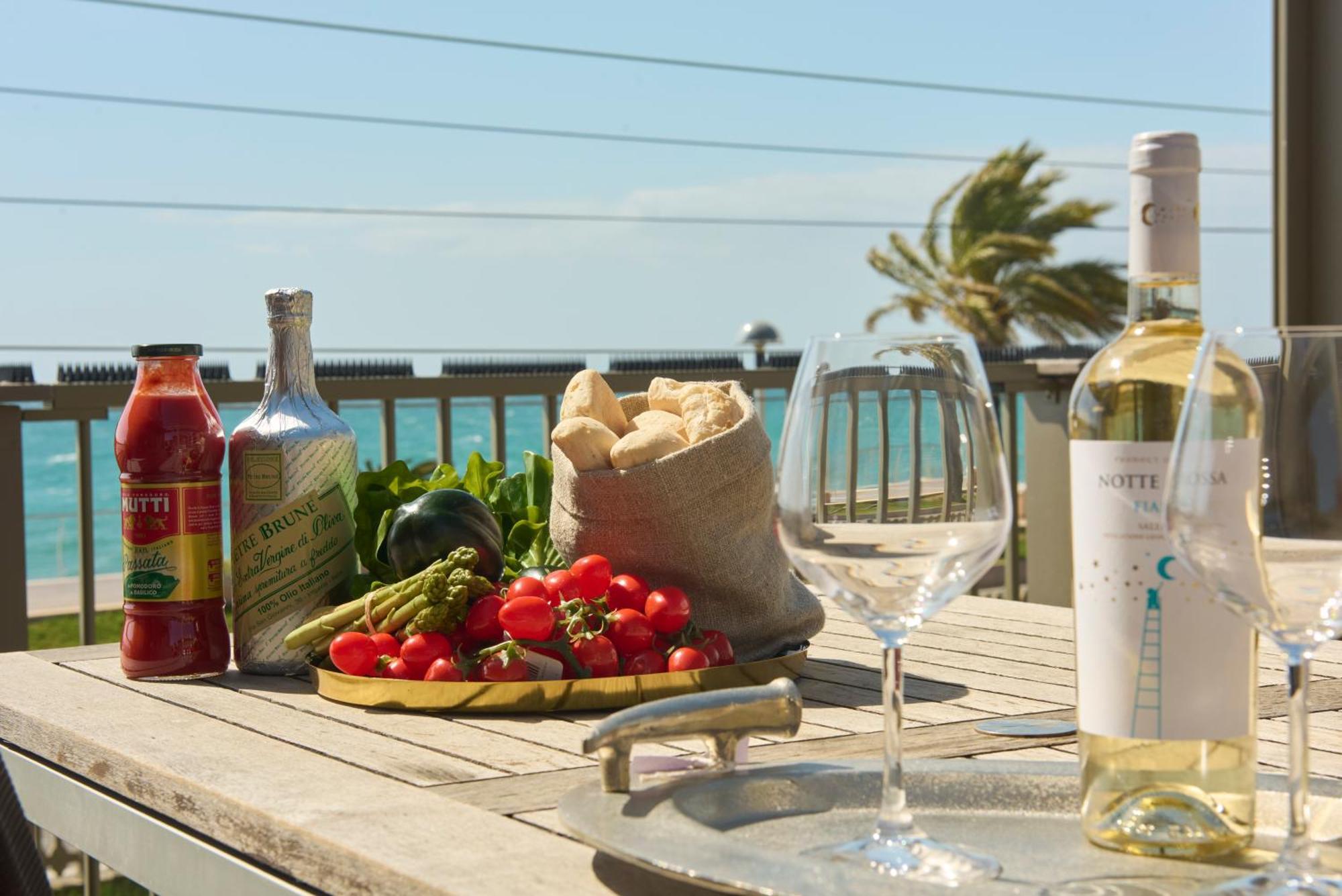 Terrazza Sul Mare A Pietra Ligure Appartement Buitenkant foto